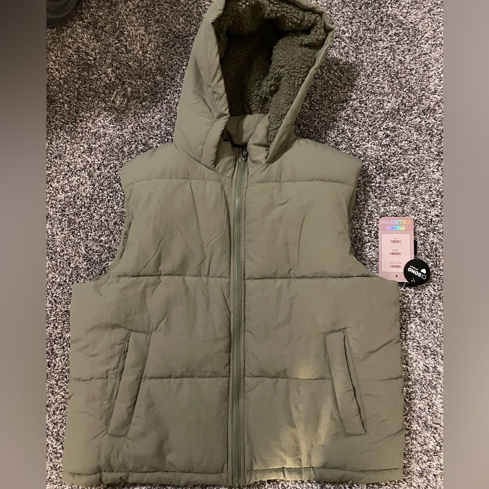 Cisono Cropped Puffer Vest Size XL
